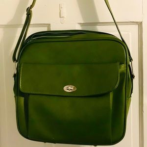 OLIVE GREEN SAMSONITE VINTAGE TRAVEL BAG